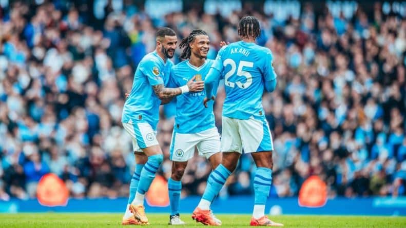 Soi kèo châu Á, Man City đấu với West Ham