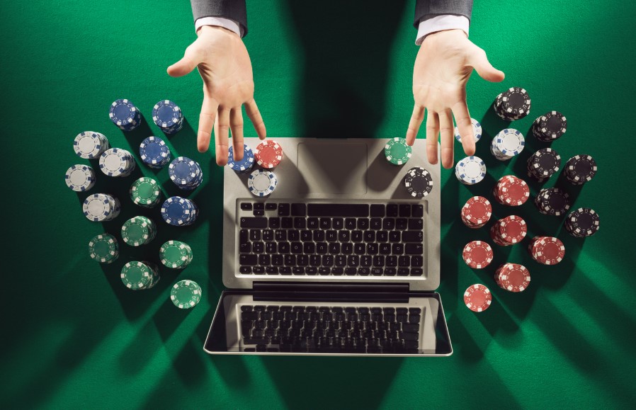 Luật chơi Online Poker