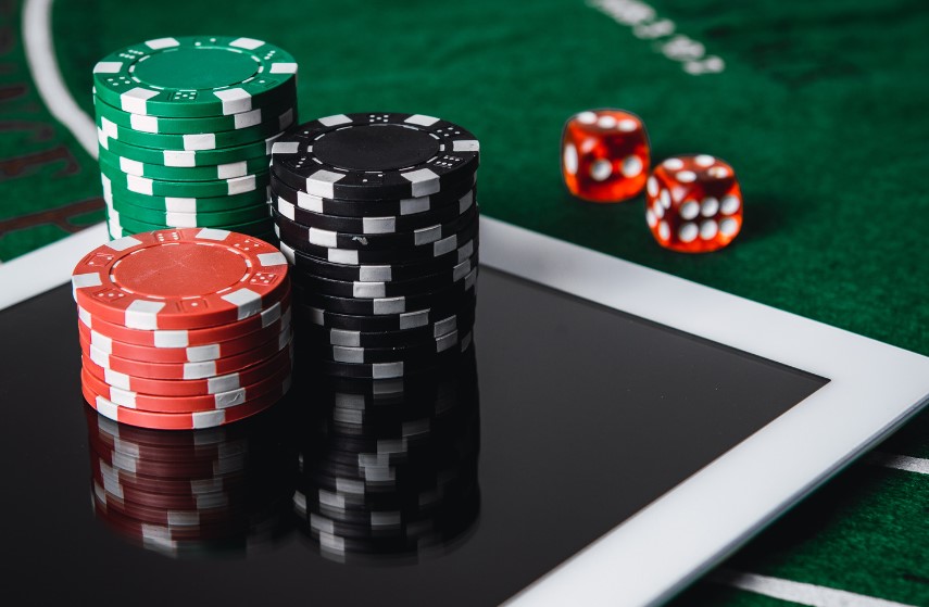 Nhược điểm của Online Poker